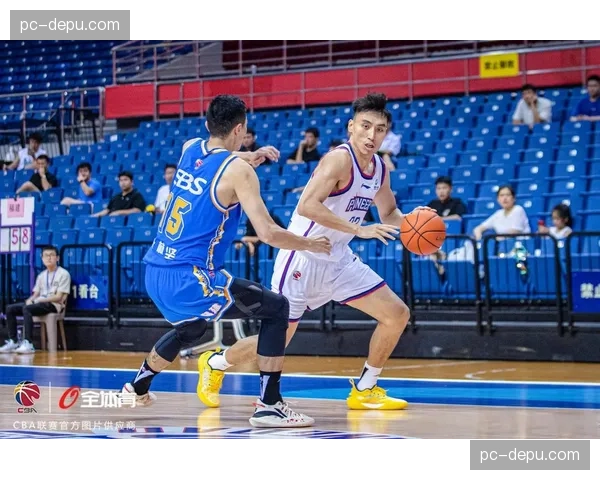 福建浔兴股份迎战天津先行者,半场双方合计出手58次三分球 福建浔兴股份迎战天津先行者,半场双方合计出手58次三分球